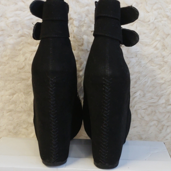 👢WOMEN'S BERKELEY STYLE WEDGE ANKLE BOOT👢 - Picture 6 of 10